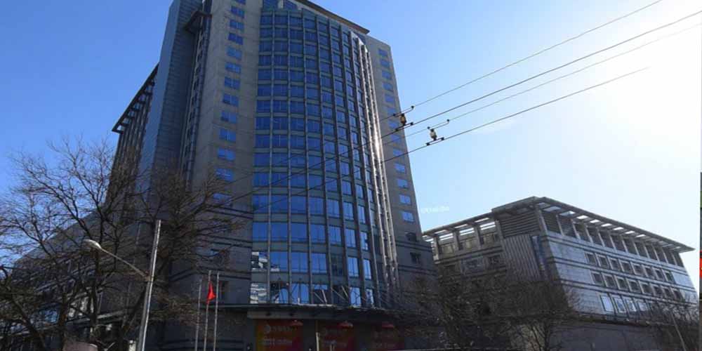 北礦磁材科技用高服氣流篩解決磁性材料的精度、細(xì)度及環(huán)境污染問題
